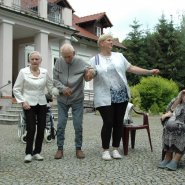 Lato, gitara, śpiew